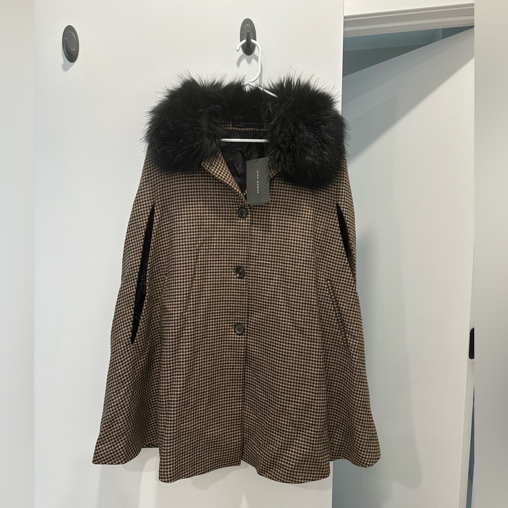 Zara cape with faux fur collar